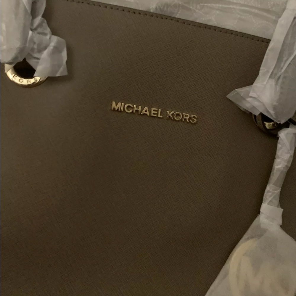NWT Michael Kors vertical travel tote bag